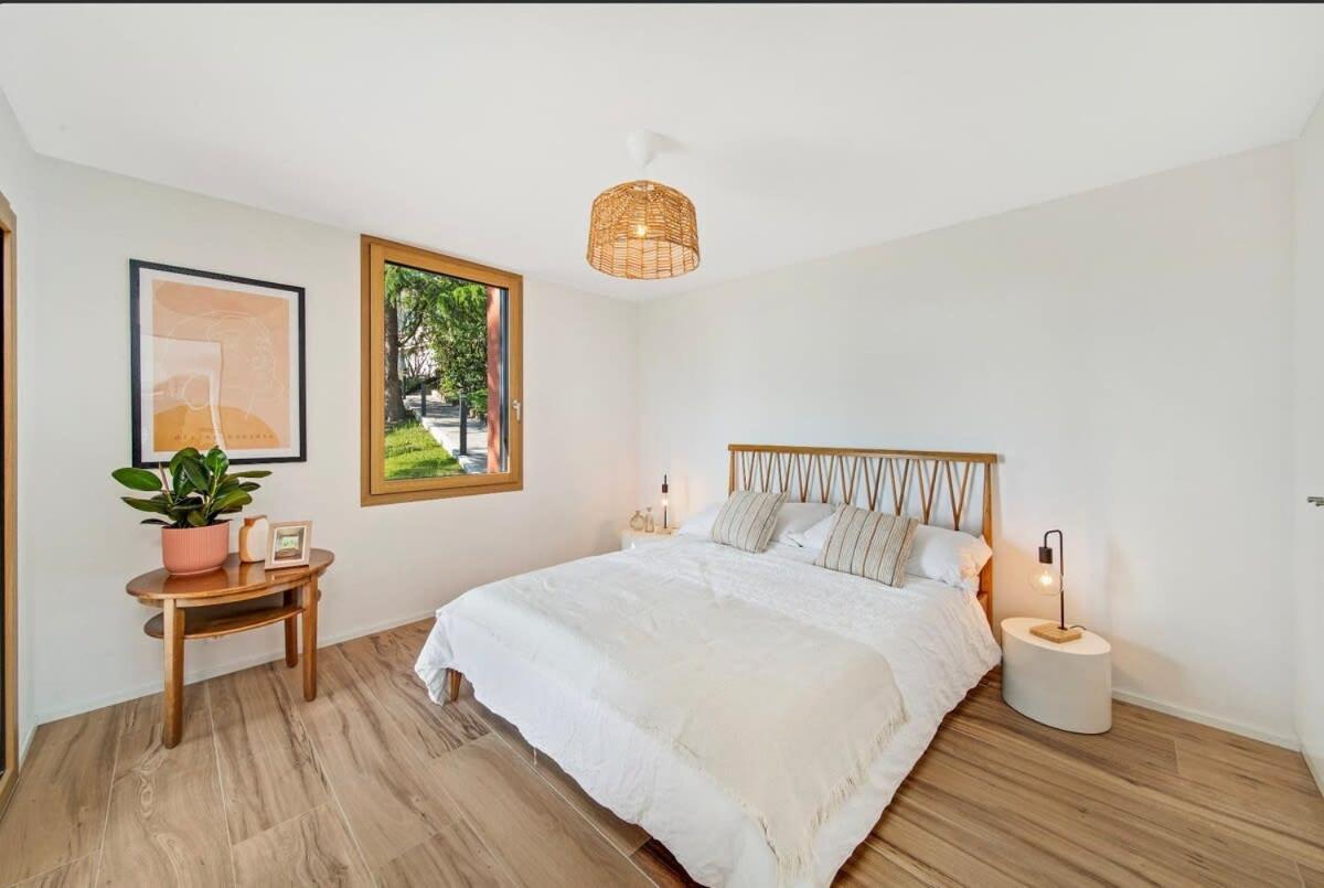 Vila Rose In The Center Of By Guestlee